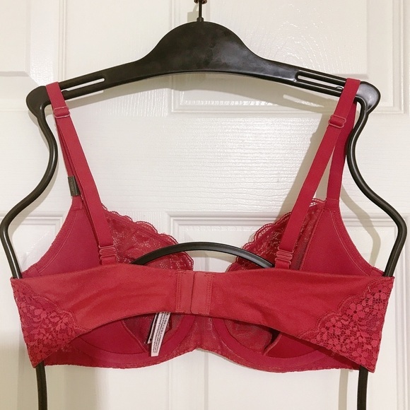 💖Victoria Secret Body by Victoria Unlined Demi - Picture 4 of 4